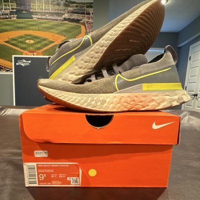 Nike React Infinity Run FK Women s FlyKnit Lace-Up Running Sneaker CD4371-002