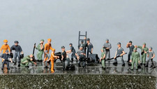 24 HO Scale Working People