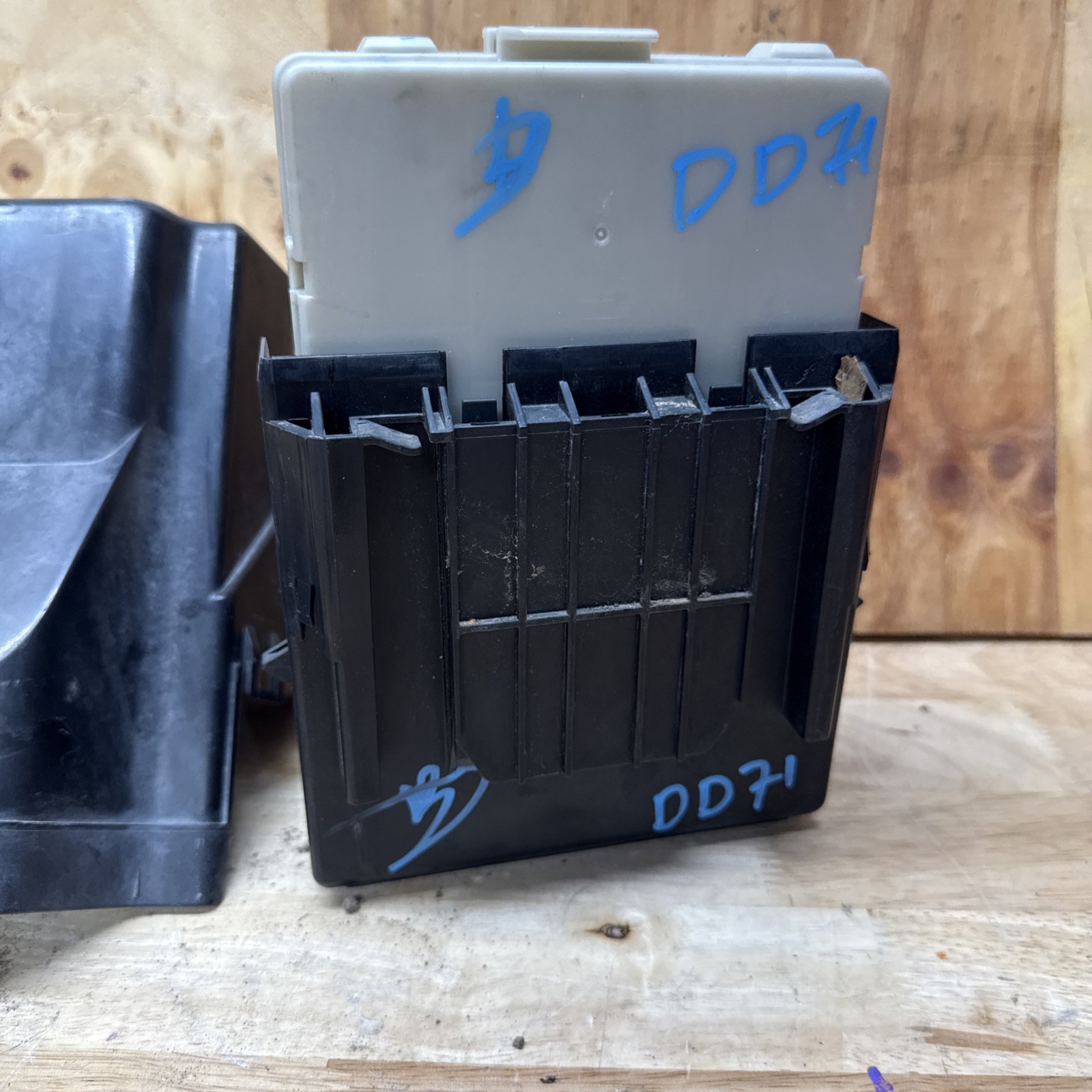 06-10 Infiniti M35/M45 IPDM Power Supply Module OEM 284B7EG01A