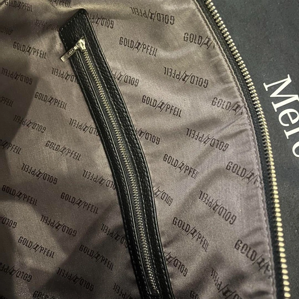 Mercedes-Benzes Boston Bag w/ Storage Bag - Image 2 of 4