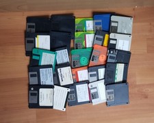 25 X 3.5  Floppy Disks Bundle 1.44MB more available 