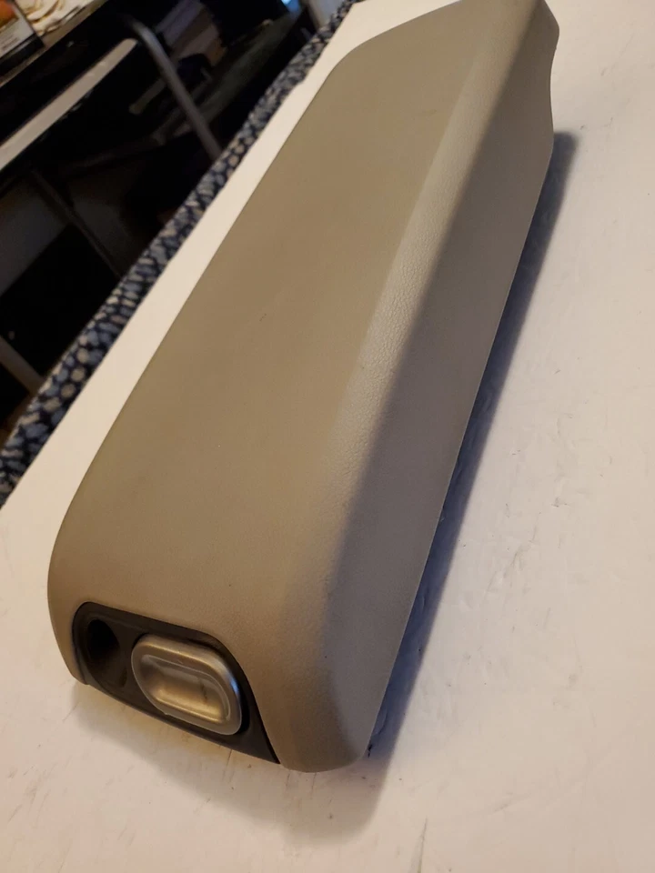 Mazda CX-7 2007 2009 consola central tapa reposabrazos reposabrazos cuero beige Foto 3 de 4