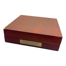 Disney Pin Willabee & Ward Winnie the Pooh Collection Wood Display Box