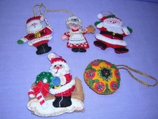 5 Vtg Handmade Bucilla Felt  Sequin Christmas Ornaments Lot C