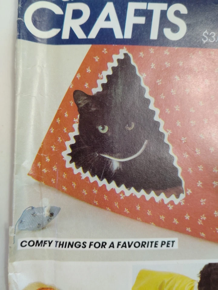 McCall's 639 Pet Dog Cat House Bed Toy Mouse Coat Craft Sewing Pattern UC VTG - Image 2 of 4