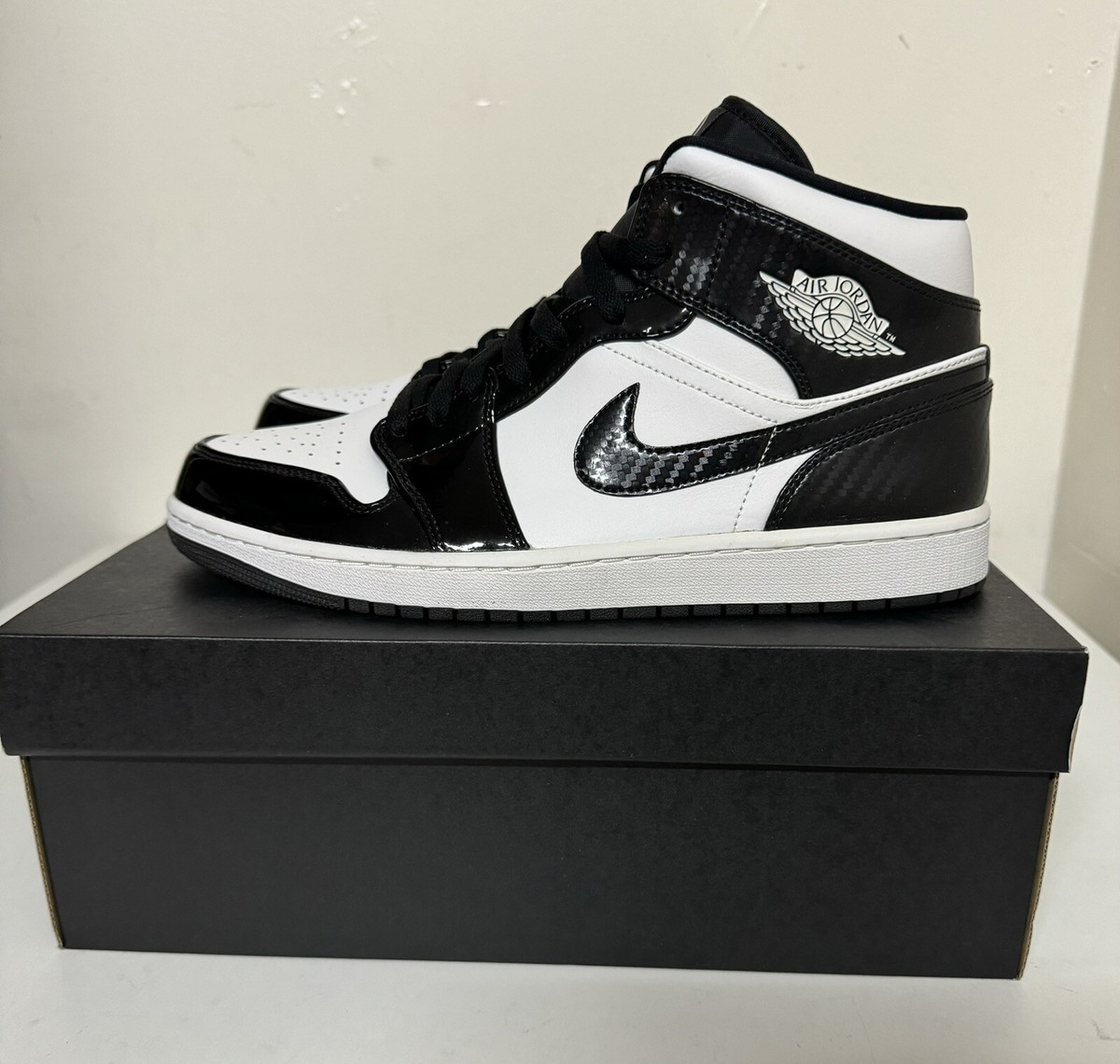 air jordan 1 mid se asw carbon fiber