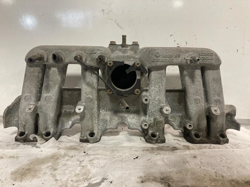Used Engine Intake Manifold fits: 1993 Jeep Grand cherokee 6-242 4.0 Grade A Foto 3 de 4