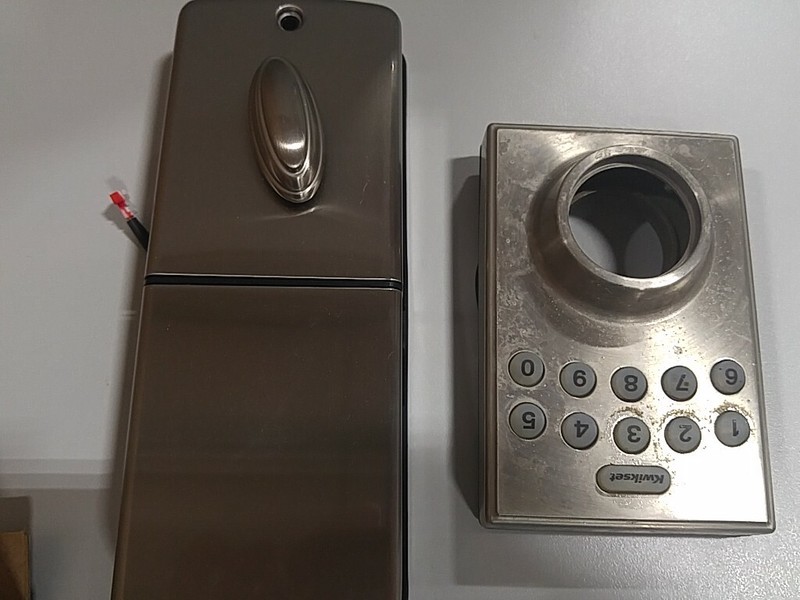 wikset 92640-001 Contemporary Electronic Keypad Single Cylinder Deadbolt