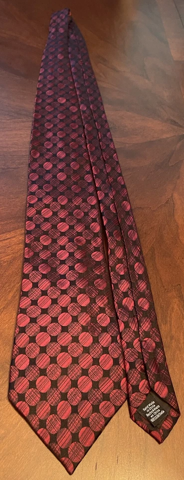Corbata de cuello Alfani roja negra hecha a mano 100 % seda para hombre hecha en China Foto 3 de 4