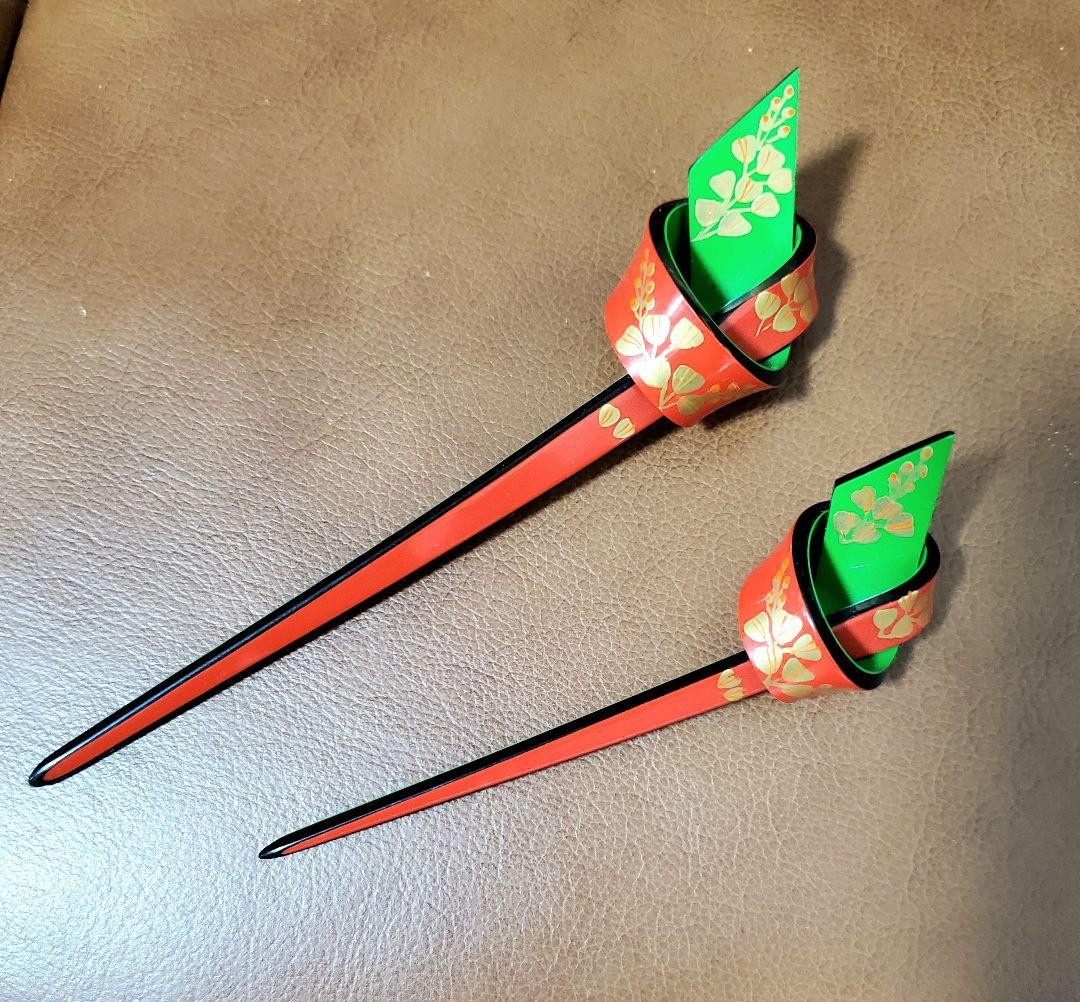 Antique Hairpin Set 2 Vermilion and Green Showa Retro Japanese Kimono Accessory