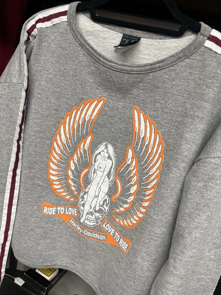 Sudadera corta Harley-Davidson vintage años 70 calavera alada x mujer desnuda talla M Foto 2 de 4
