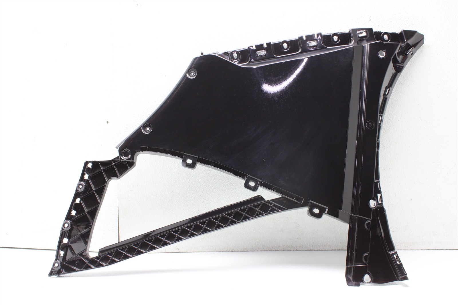 McLaren Artura 2025 Right Quarter panel trim