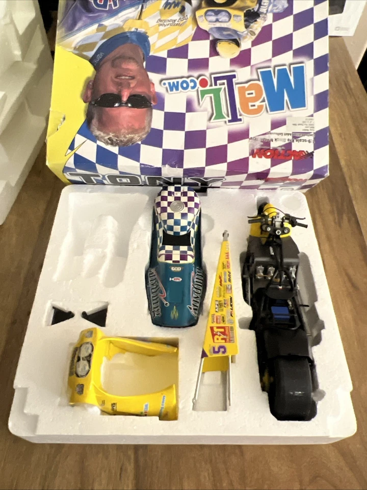 Action Tony Mullen Mall.com Suzuki Pro Stock Motorcycle 1:9 Scale Die-cast VTG - Image 3 of 4