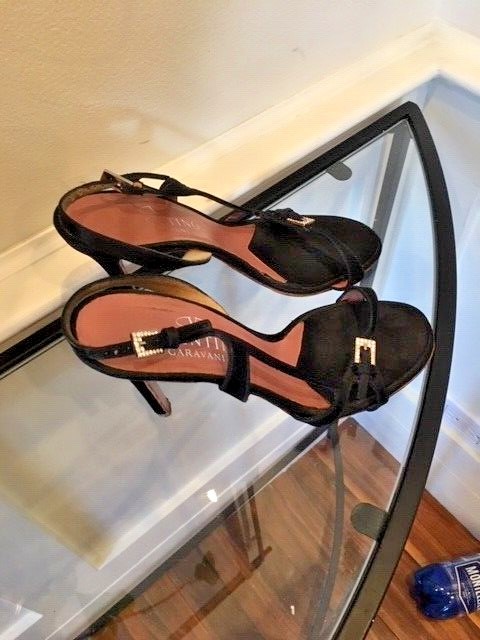 VINTAGE VALENTINO BLACK SILK STRAPPY PUMP RHINESTONE-SANDAL VINTAGE VALENTINO BLACK SILK STRAPPY PUMP RHINESTONE-SANDAL