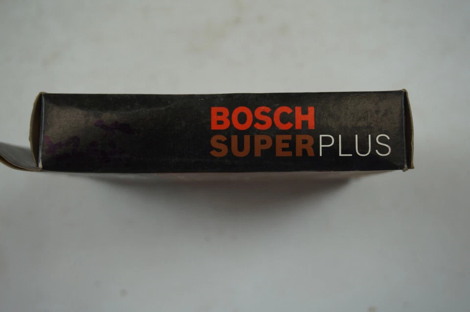 BOSCH SUPER PLUS 7927 SPARK PLUGS PACK OF 4 NOS - Image 2 of 4