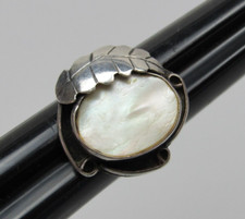 Vintage Sterling Silver Mother Of Pearl Leaf Ring Native American Size 7