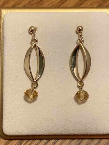 Beautiful Gold Tone Drop Dangle Honey Rhinestone Pierced Earrings