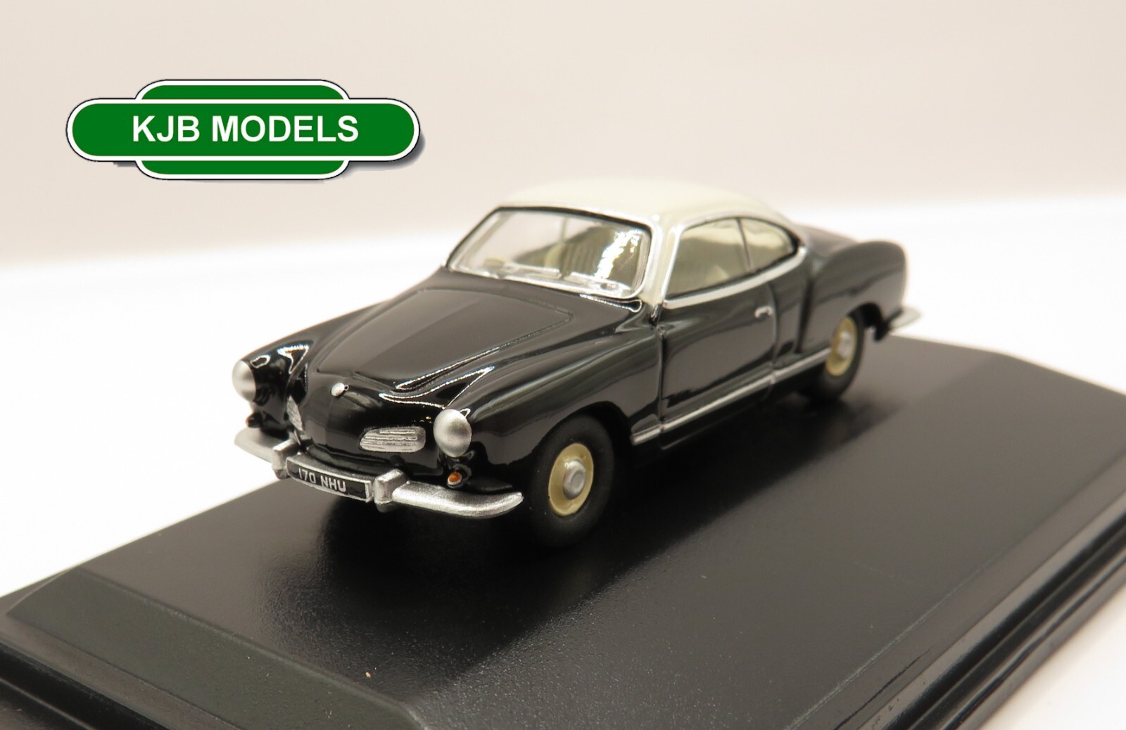 BNIB OO GAUGE Oxford Diecast 1:76 76KG002 Black & Lotus White VW Karmann Ghia