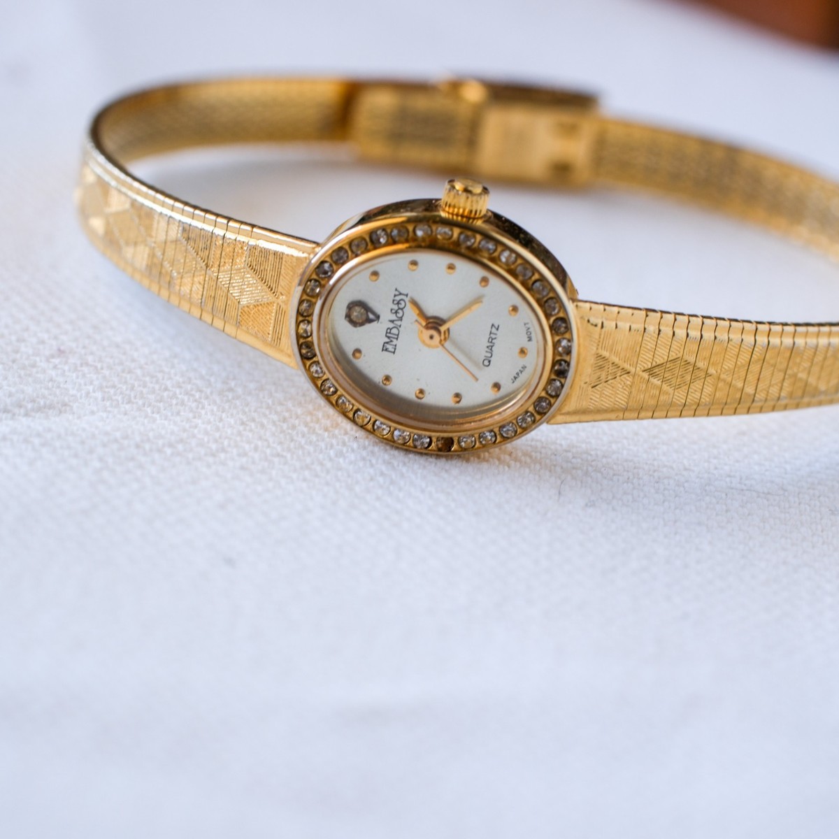 Vintage Embassy Ladies Gold Tone Crystal Bezel Oval Bracelet 