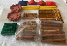 Large Mixed Lot of Vintage Lincoln Logs Over 100 Log Pieces  7 Roofs