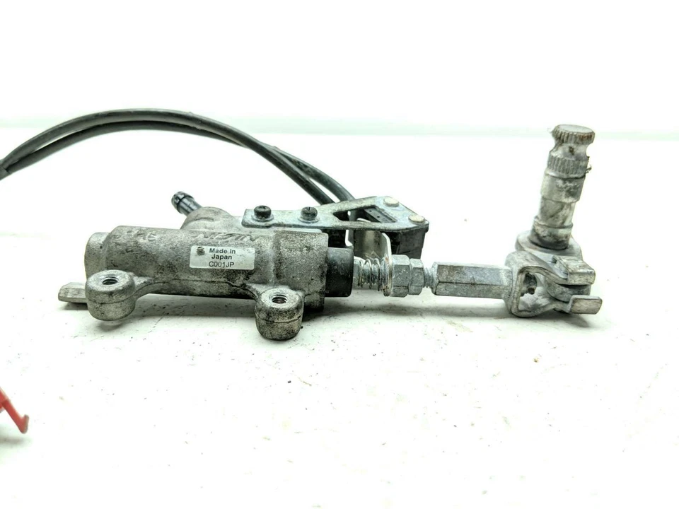 Cilindro maestro de freno trasero 12-17 Honda GL1800 Goldwing 1800 C001JP Foto 3 de 4