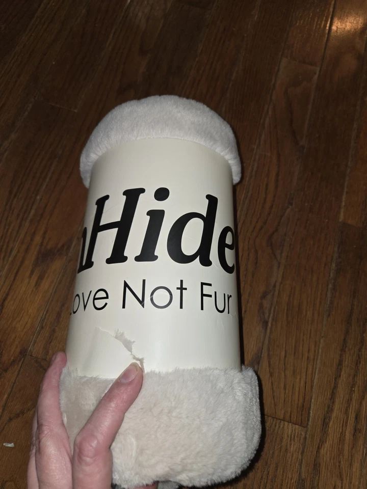 UnHide for Love Not мех 50x60 дюймов - Изображение 2 из 4