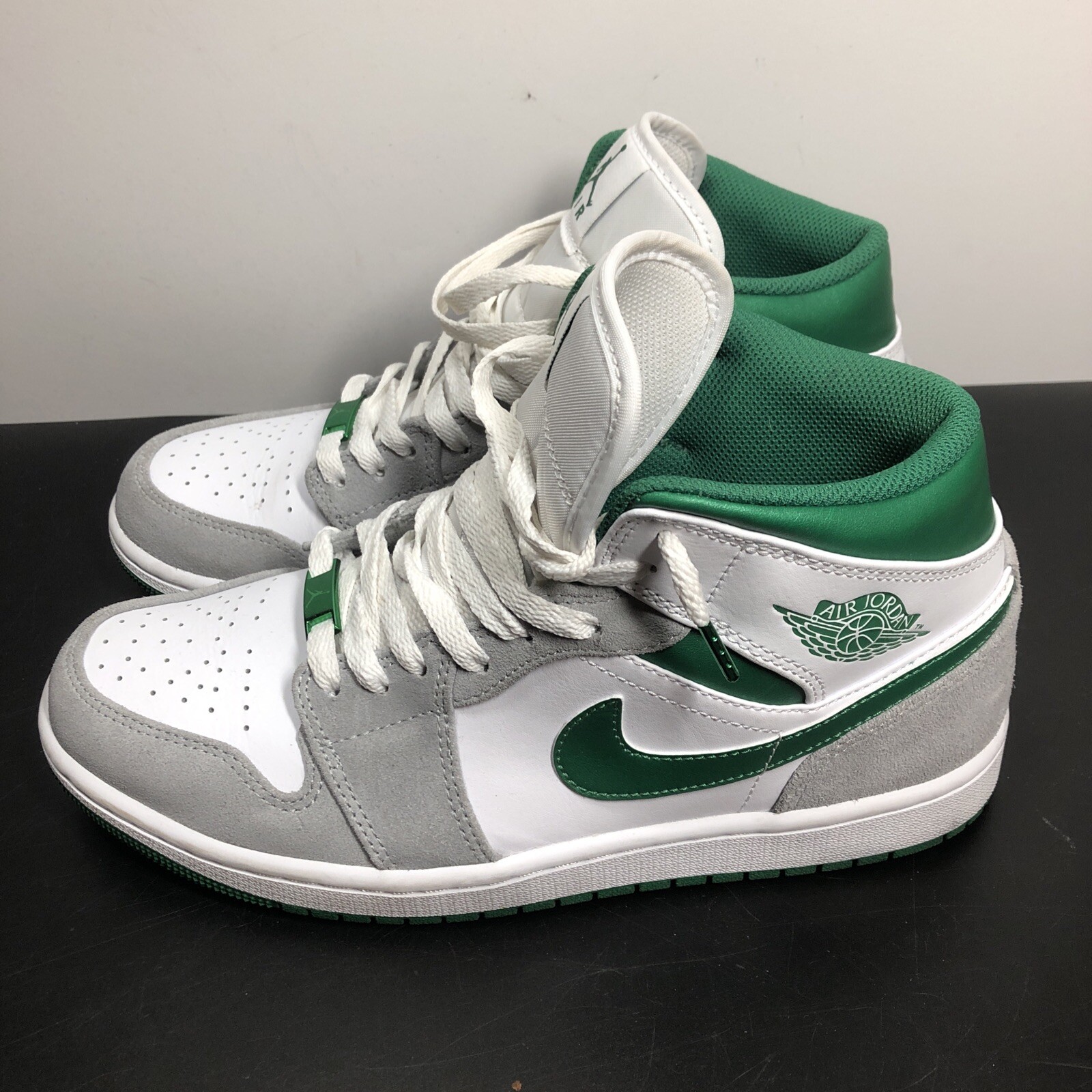 Jordan 1 Mid SE Gray Pine Green for Sale | Authenticity Guaranteed | eBay