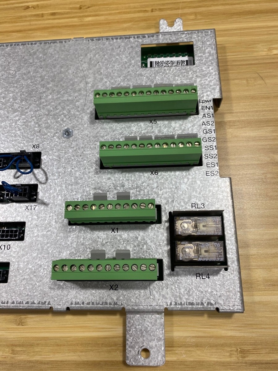 ABB IRC5 Controller DSQC 643 3HAC024488-001 /01 , 03 Board ABB IRC5 Controller DSQC 643 3HAC024488-001 /01 , 03 Board
