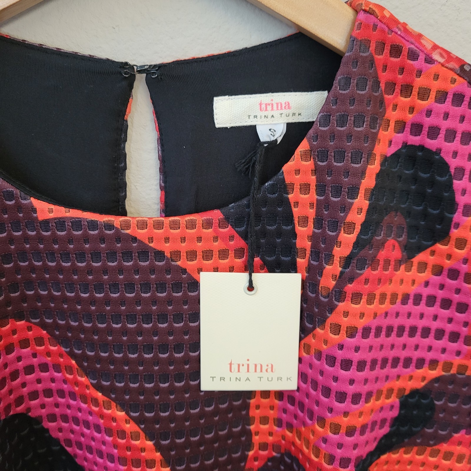 NWT Trina Turk Sheath Dress Sz Small Laser Cut Orange Pink Black Abstract Retro
