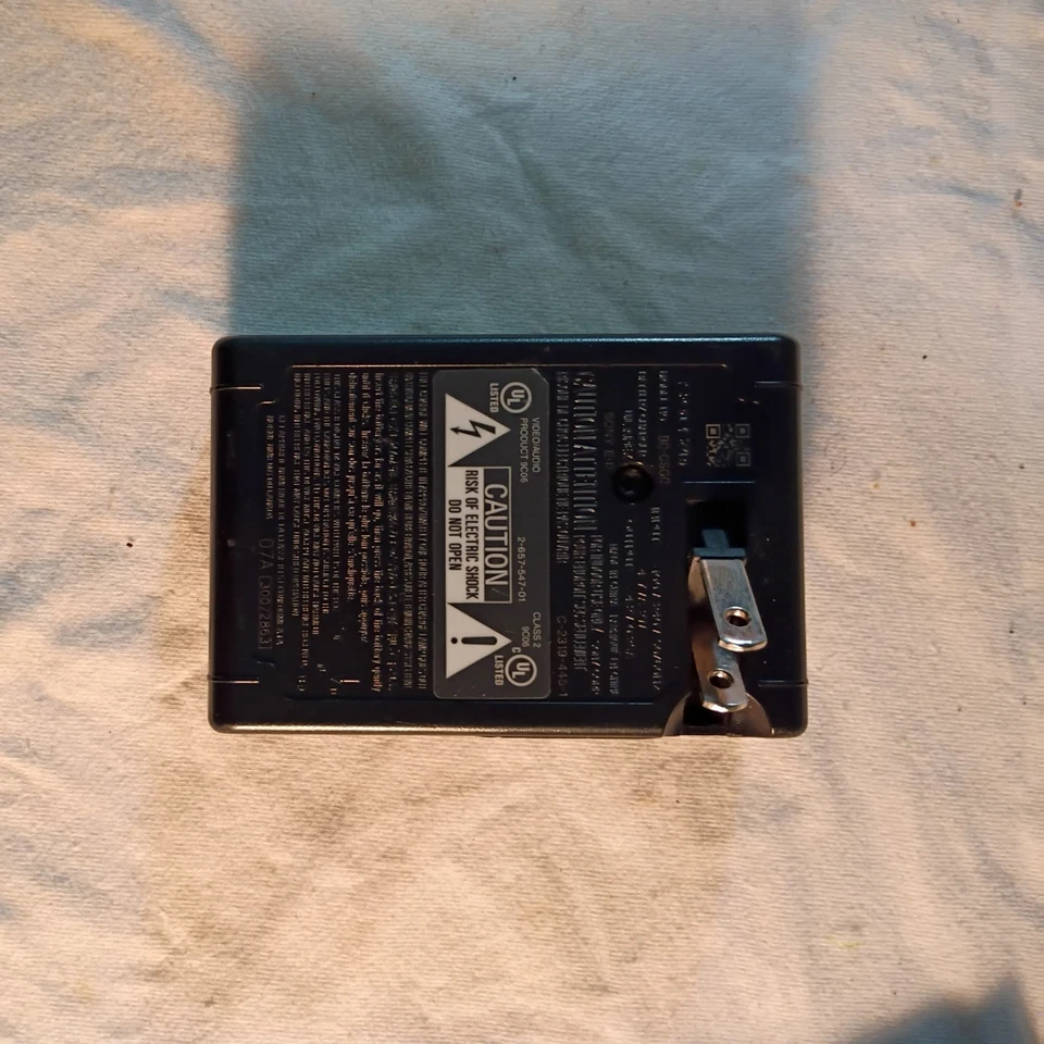 Cargador de batería original original original Sony BC-CSGC NP-BG1  Foto 2 de 2