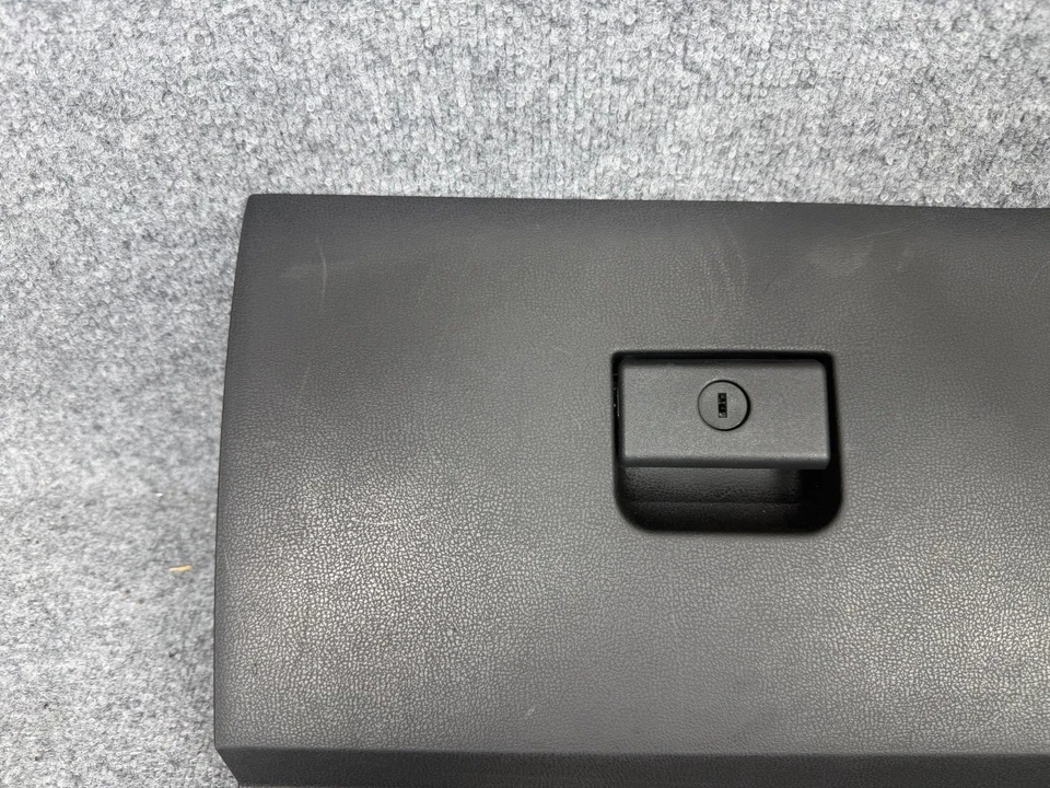 🔶Guantera tablero de instrumentos delantero Nissan 370Z 2009-2020 compartimento de almacenamiento negro OEM Foto 4 de 4