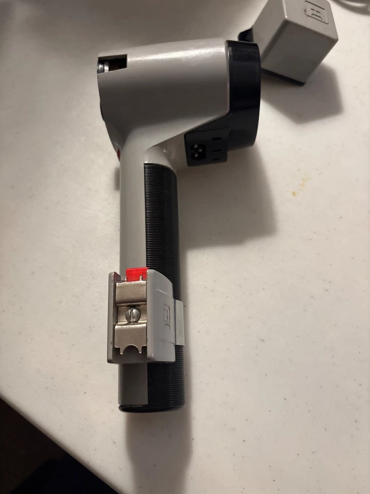 VTG HONEYWELL AUTO 770 STROBONAR FLASH W/ AC ADAPTER UNTESTED SOLD AS-IS - Image 3 of 4