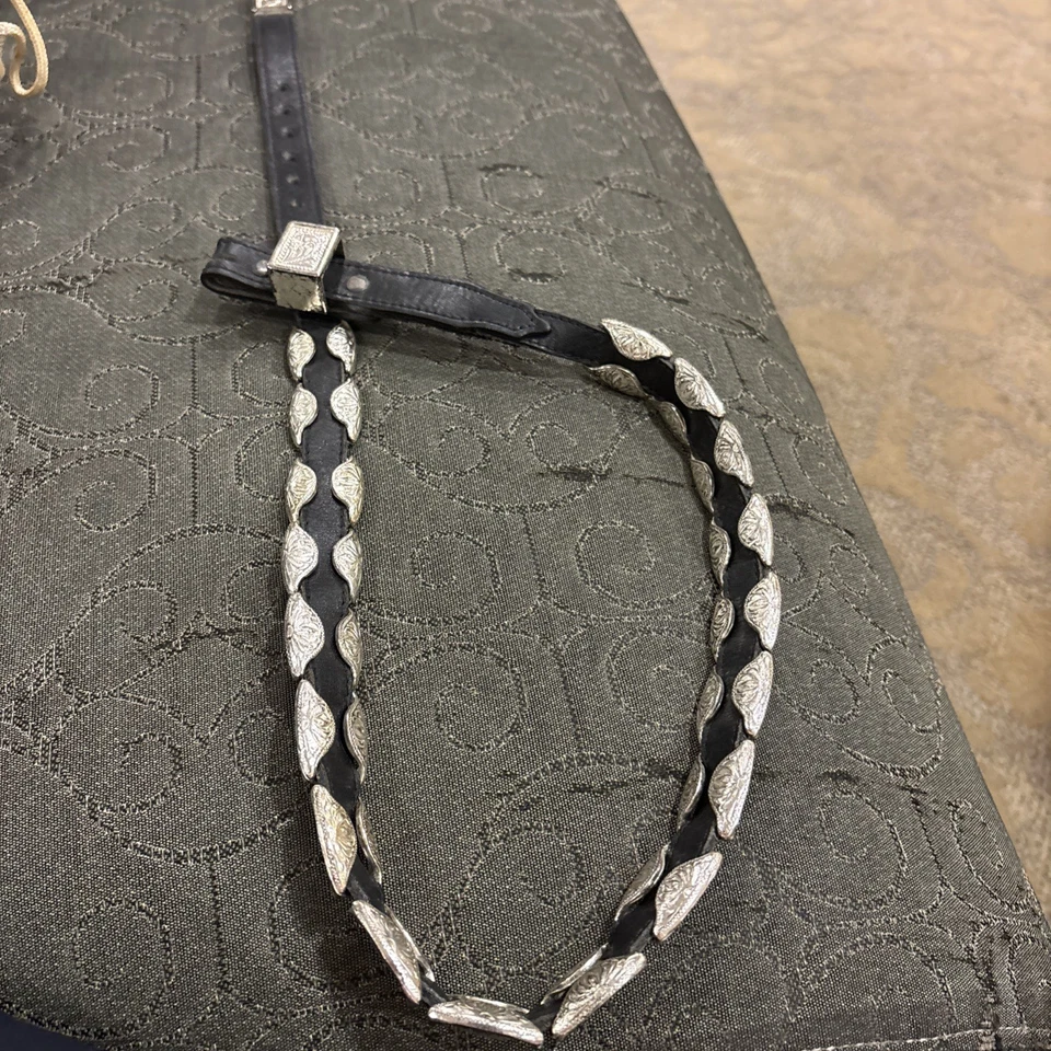 Cinturón concho Justin de colección para mujer talla 28 Foto 3 de 4