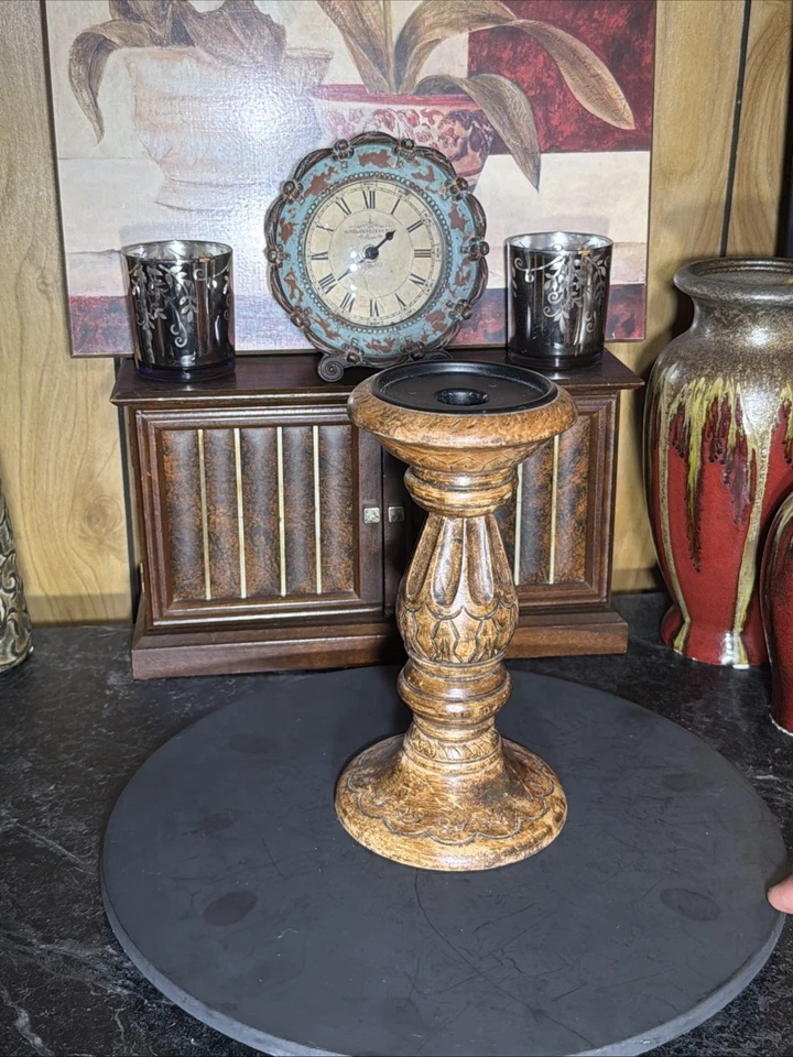 "Par de candelabros de pilar de madera Sitara del mercado mundial vintage de 9"" y 7"" de alto" Foto 3 de 4