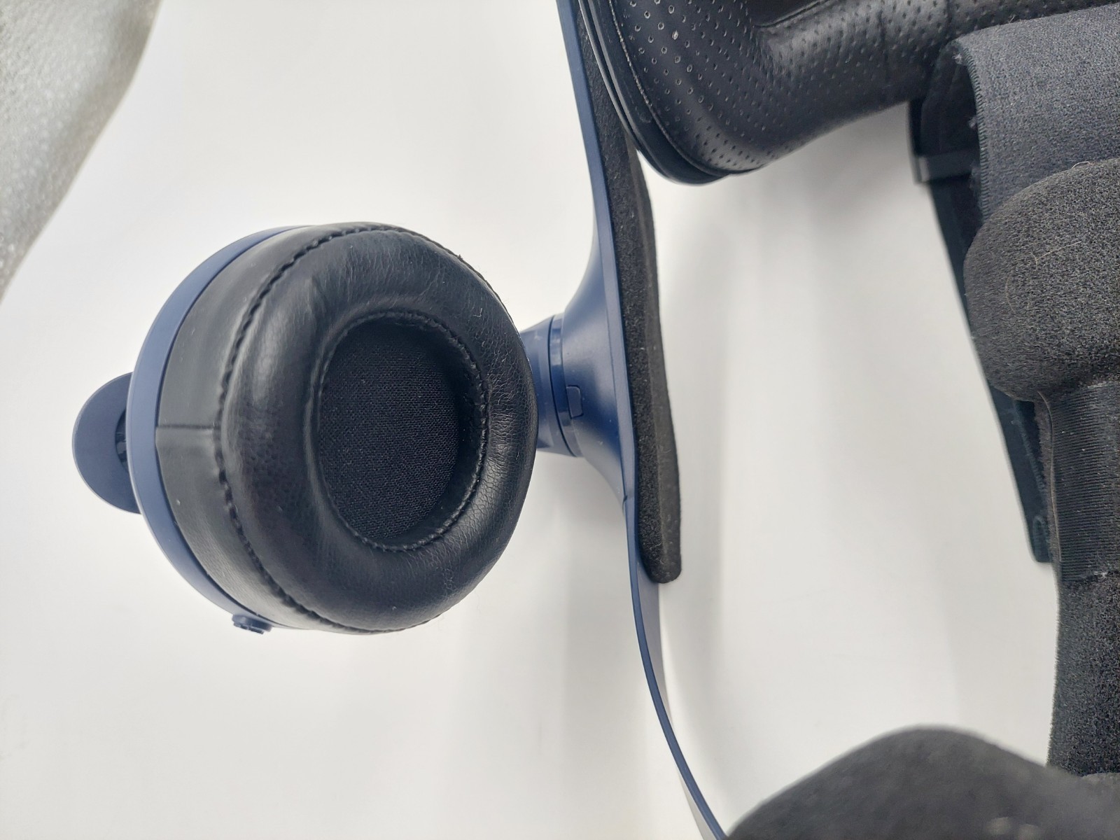 HTC Vive Pro HMD VR Headset with Cable Only (250251)