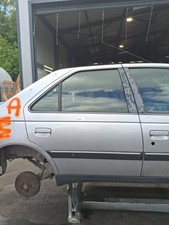 Porte arrière et accessoires Peugeot 405