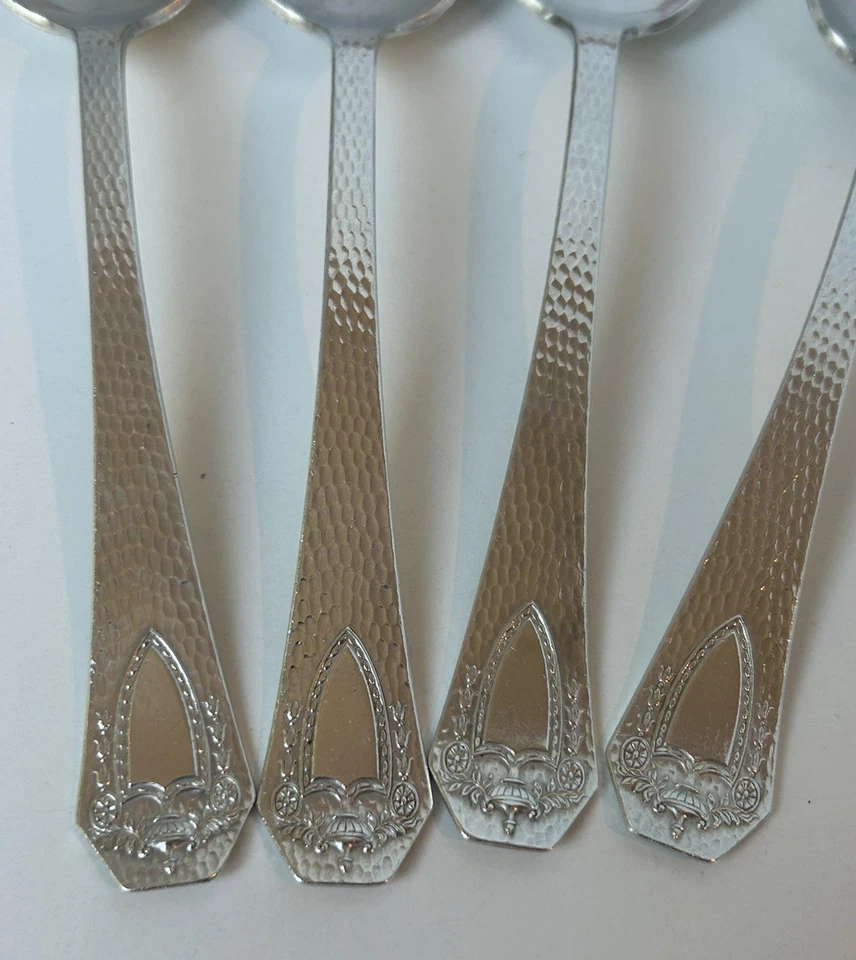 Juego de 4 cucharas para servir sólidas heráldicas plateadas Rogers Bros. International Foto 4 de 4