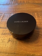 Est e Lauder Double Wear Stay-in-Place Matte Powder Foundation - Ivory Beige