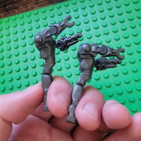 2x LEGO Star Wars Super Battle Droid w blaster arm minifigures 8018 7869 sw0230