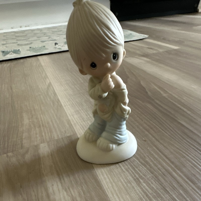 Precious Moments "Smile God Loves You" Porcelain Figurine 1983 Signed Small