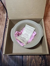 PAMPERED CHEF Stoneware Mini-Baking Bowl 9" -  Baking Dish, 1994, NEW Old Stock