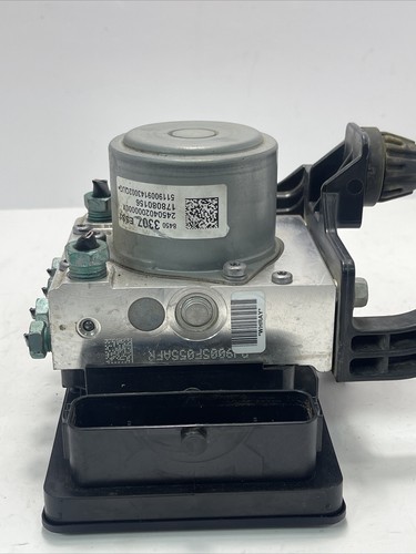2019 GMC Acadia XT5 ABS Antilock brake pump module 84503307 / 84502696 - Picture 6 of 12
