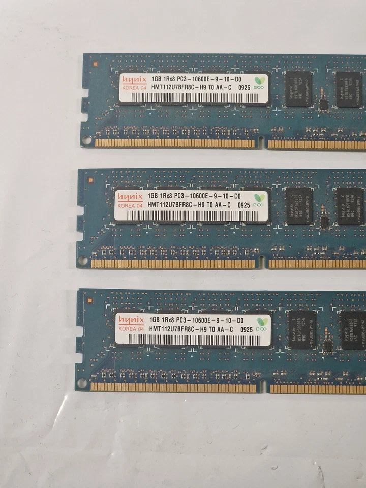 3 x Hynix HMT112U7BFR8C-H9 PC3-10600E-9-10-D0 1GB Server Memory RAM - Image 2 of 4