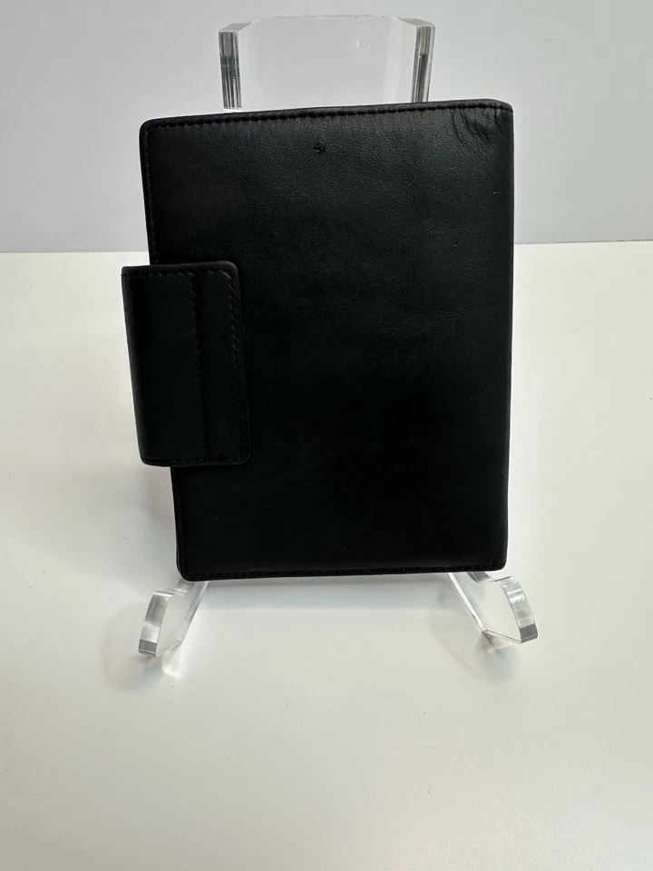 Бумажник Victorinox тонкий черный кожаный для паспорта с бордовым интерьером б/у в отличном состоянии! - Изображение 4 из 4