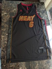 LeBron James Memorabilia Falls Further Behind Kobe Bryant, Michael Jordan 8