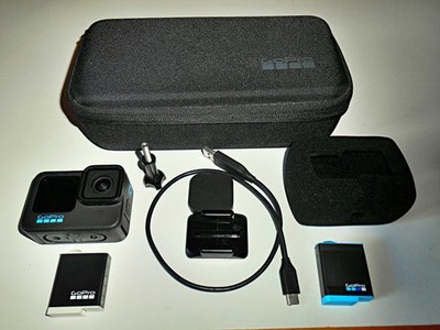 GoPro HERO 10 Black gebraucht + 2 Akkus + Windslayer - Top