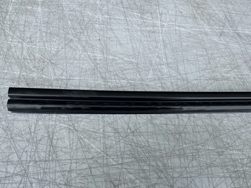 1985 AUDI 4000 porta traseira janela interior cinto moldura faixa meteorológica lado esquerdo OEM - Imagem 4 de 4