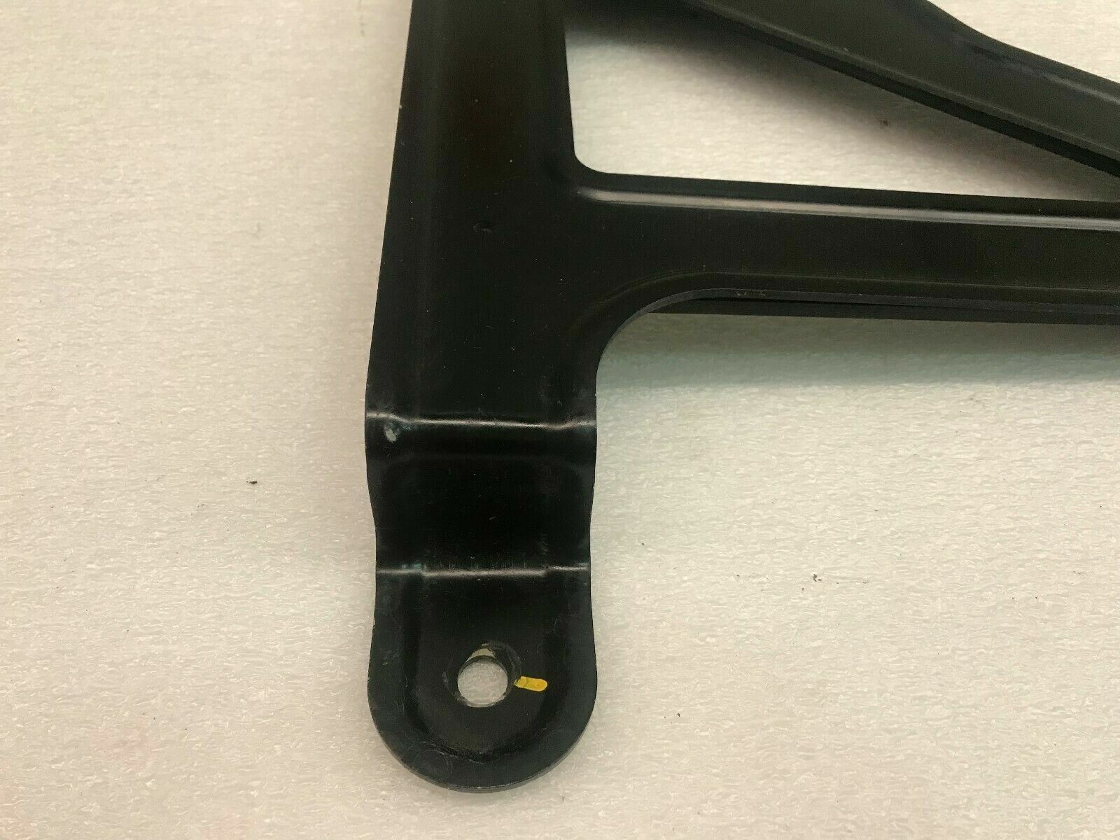 LAMBORGHINI AVENTADOR PASSENGER RIGHT FUEL TANK ASSEMBLY SUPPORT OEM 470201070C