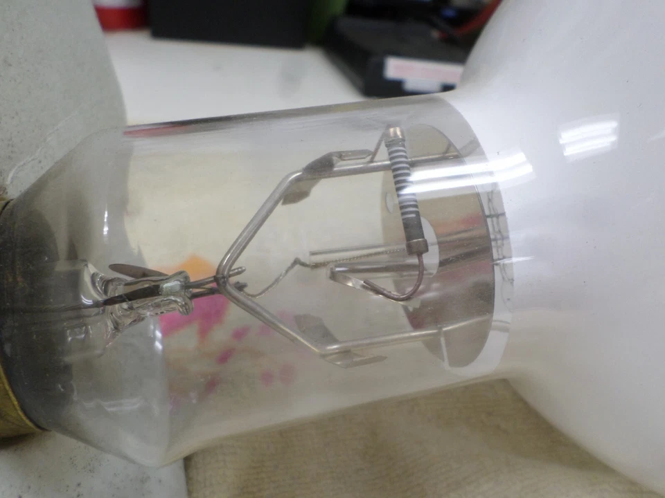 General Electric HR1000DX36 Mercury Lamp ANSI CODE H36GW-R1000/DX New Old Stock - Image 4 of 4