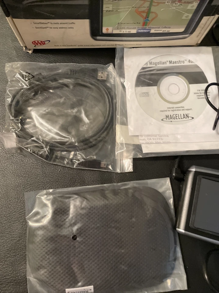 Magellan 4000 Maestro LARGE 4.5" LCD Screen GPS USA MAPS Complete w/ Box - Image 2 of 4
